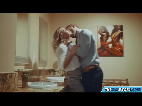 ❤️ جڏهن هڪ busty سنهري اوھان کي هڪ عوامي آرام روم ۾ seduces ❤ تي sd.passiveincome1.ru